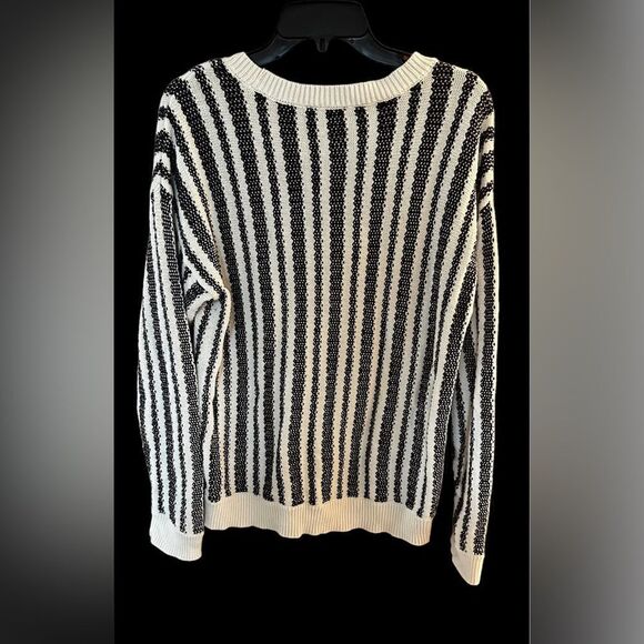 ROCK & REPUBLIC Knit Lace Up Sweater Womens Size XL Striped Print White Black - Picture 2 of 3